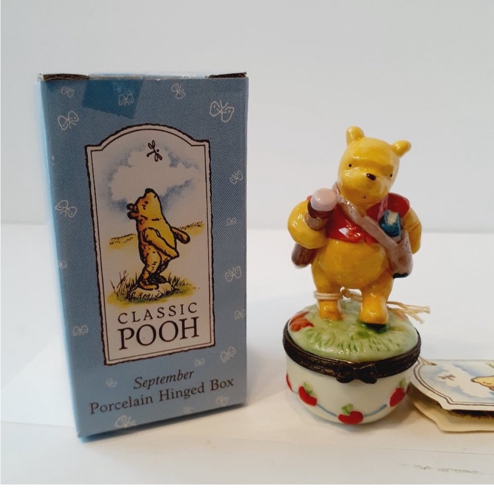Classic Pooh Porcelain Hinged Trinket Box - NWT!
